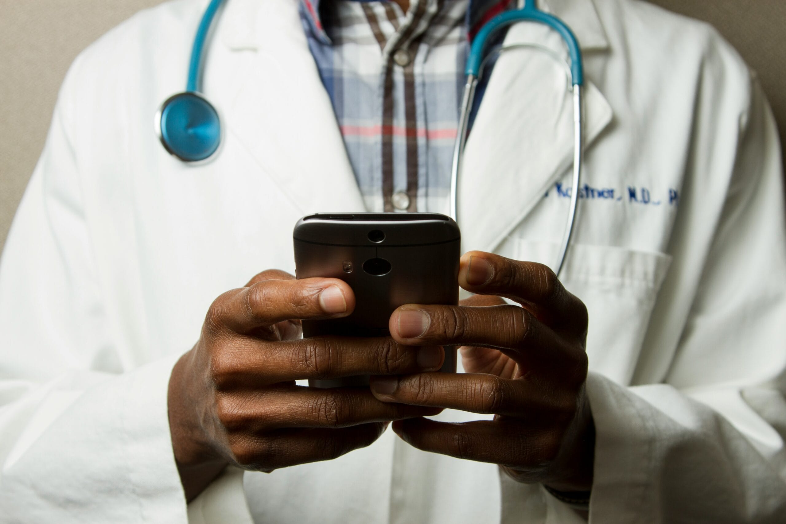 Launching a HealthTech Startup in the UK with the Help of Our Fractional Services