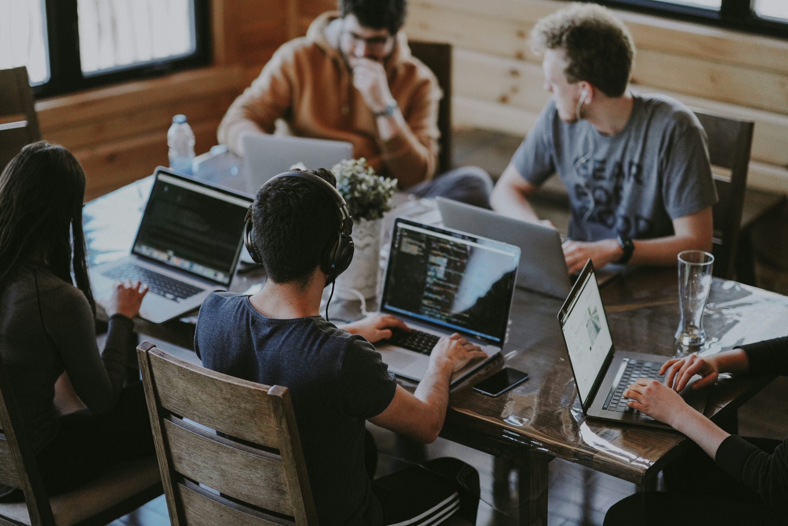 How SMEs Can Attract and Keep Talent Without Matching Big-Tech Salaries